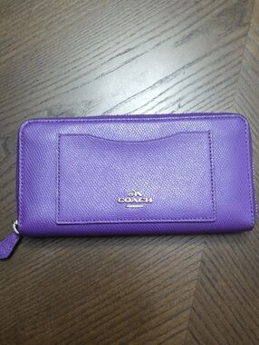 COACH Purple Leather Zip-Around Wallet with Exterior Pocket